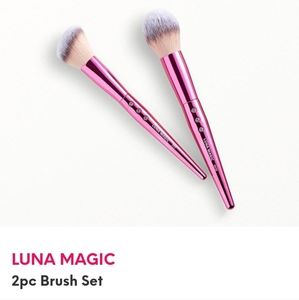 Luna Magic 2 piece brush set